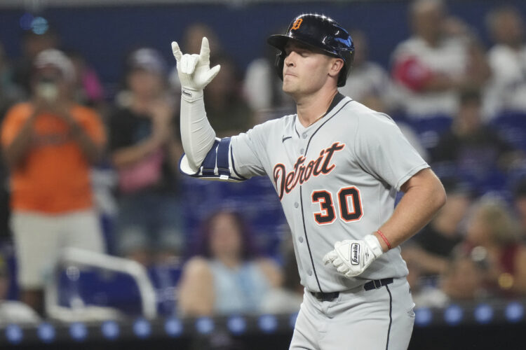 Johnston’s two-run homer in 11th lifts Marlins to 6